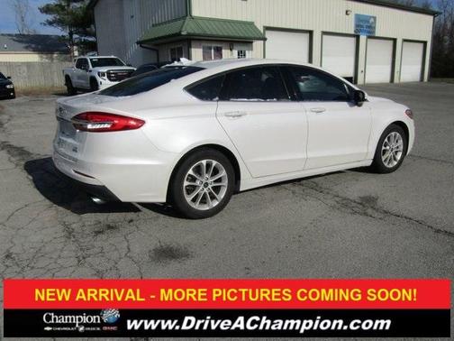 2020 Ford Fusion SE
