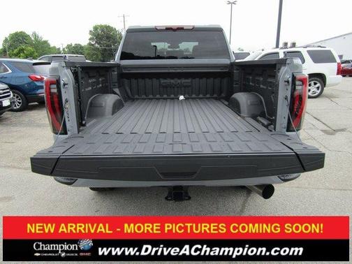 2025 GMC Sierra 2500 AT4
