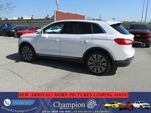 White 2017 Lincoln MKX Black Label