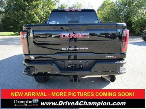 2024 GMC Sierra 2500 AT4