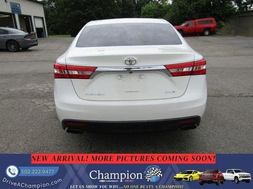 White 2013 Toyota Avalon XLE Premium