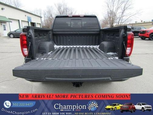 2025 GMC Sierra 1500 Elevation