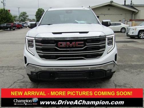 2024 GMC Sierra 1500 SLT