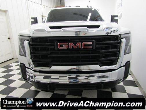 2024 GMC Sierra 2500 Pro