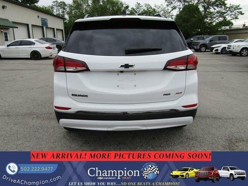 White 2023 Chevrolet Equinox RS