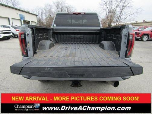 2025 GMC Sierra 2500 AT4