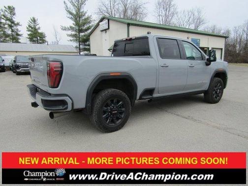 2025 GMC Sierra 2500 AT4