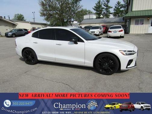 2024 Volvo S60 B5 Plus Black Edition