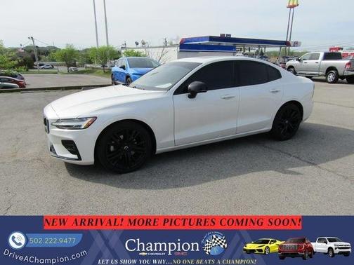 2024 Volvo S60 B5 Plus Black Edition