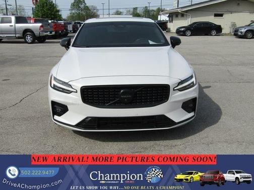 2024 Volvo S60 B5 Plus Black Edition