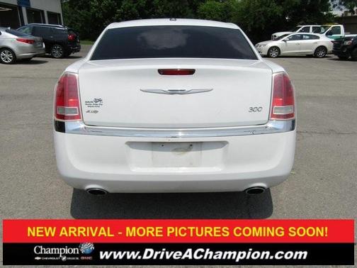 2014 Chrysler 300 Base