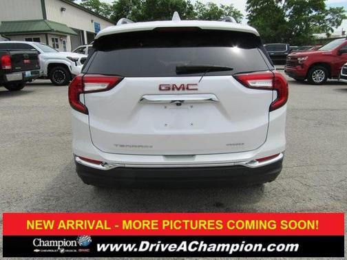 2022 GMC Terrain SLT