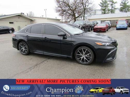 2022 Toyota Camry SE