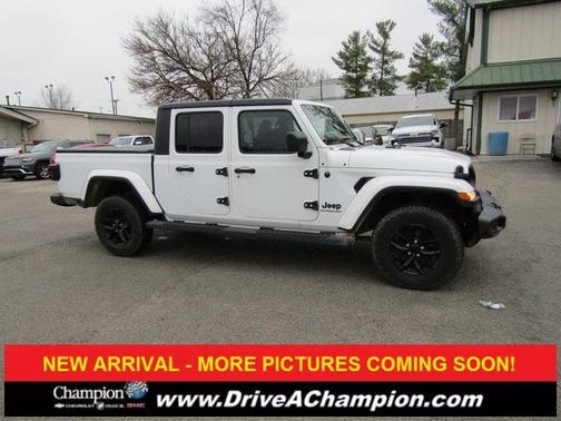 2022 Jeep Gladiator Sport