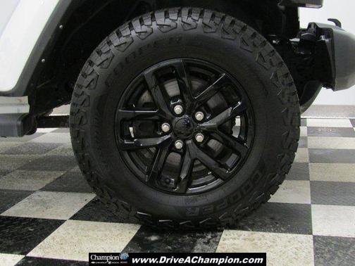 2022 Jeep Gladiator Sport