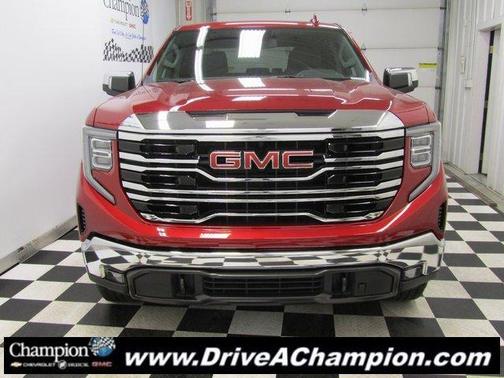 2025 GMC Sierra 1500 SLT