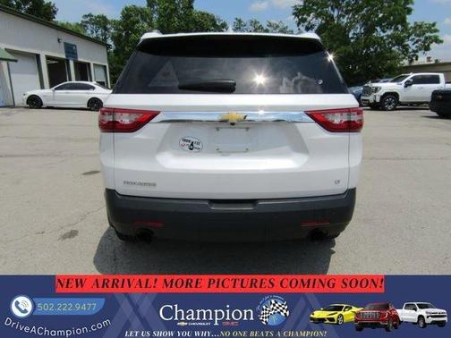 White 2018 Chevrolet Traverse LT Cloth