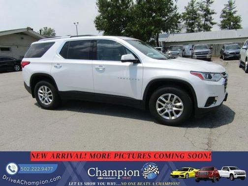 White 2018 Chevrolet Traverse LT Cloth