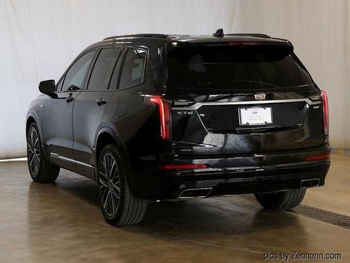 2022 Cadillac XT6 Sport AWD