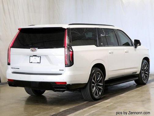 2022 Cadillac Escalade ESV Sport