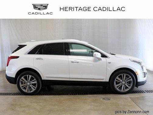 2022 Cadillac XT5 Premium Luxury