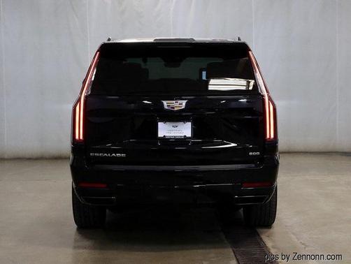 2025 Cadillac Escalade Sport