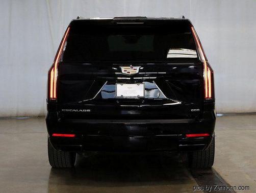 2025 Cadillac Escalade Sport