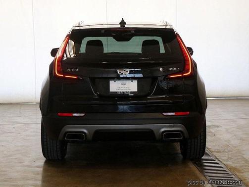 2021 Cadillac XT4 Premium Luxury