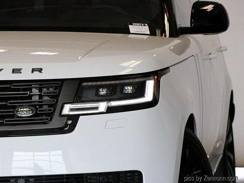 2023 Land Rover Range Rover P530 SE