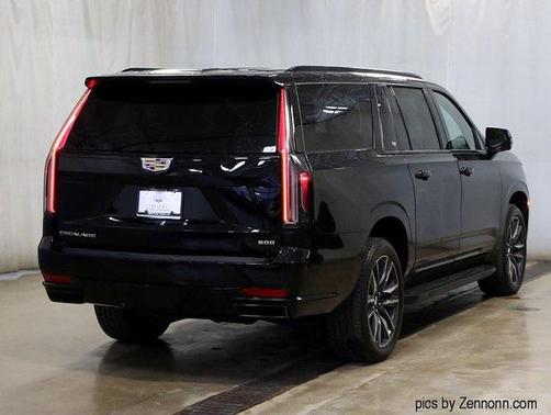 2023 Cadillac Escalade ESV Sport
