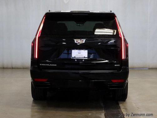 2023 Cadillac Escalade ESV Sport