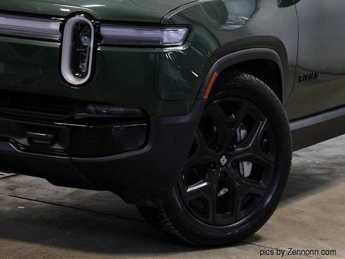 2025 Rivian R1S Adventure Dual Motor Standard Pack
