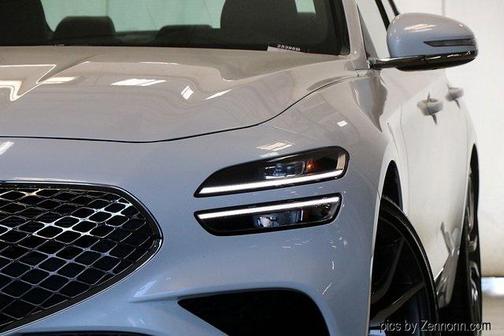 2022 Genesis G70 2.0T AWD