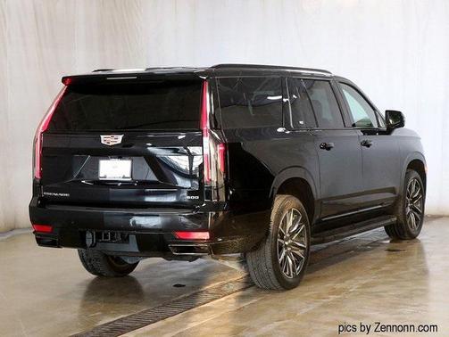 2023 Cadillac Escalade ESV Sport