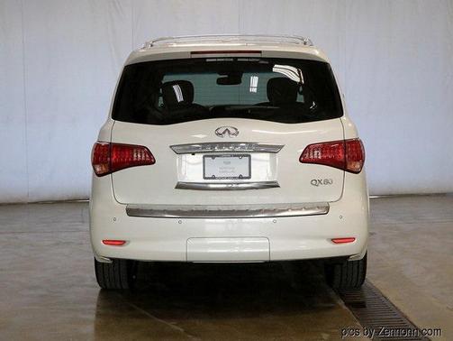 2017 INFINITI QX80 Base