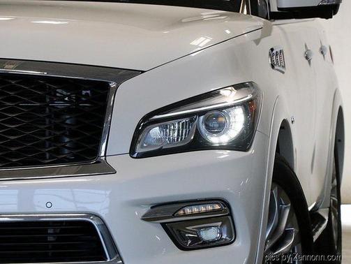 2017 INFINITI QX80 Base