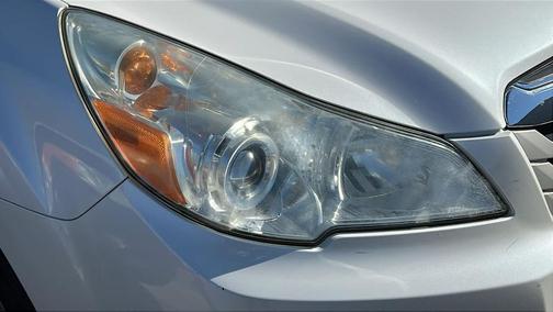 2010 Subaru Outback 2.5 i Premium