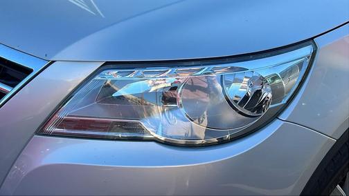 2011 Volkswagen Tiguan SE