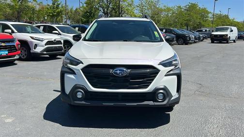Crystal White Pearl 2023 Subaru Outback Onyx Edition XT