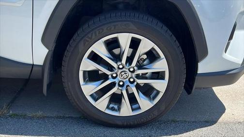 2023 Toyota RAV4 XLE Premium