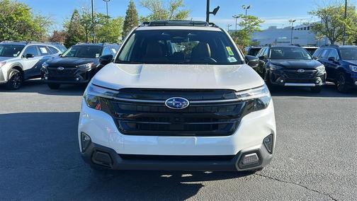 Crystal White Pearl 2025 Subaru Forester Touring