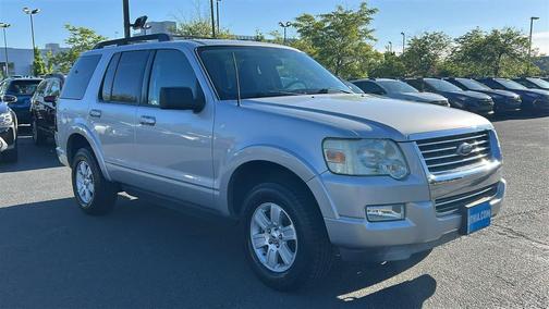 Brilliant Silver Metallic 2010 Ford Explorer XLT