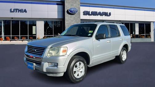 Brilliant Silver Metallic 2010 Ford Explorer XLT