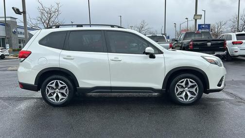 2023 Subaru Forester Premium