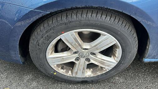 2017 Volkswagen Golf TSI Wolfsburg Edition 4-Door