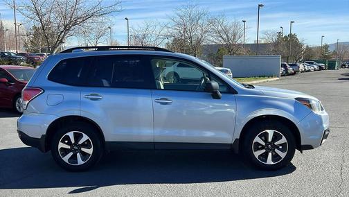 2017 Subaru Forester 2.5i