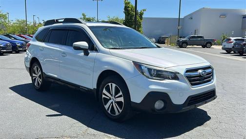 Crystal White Pearl 2018 Subaru Outback 2.5i Limited