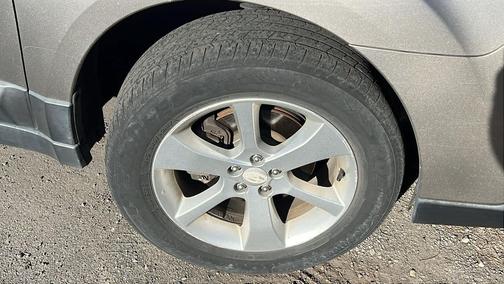 Tungsten Metallic 2014 Subaru Outback 2.5i