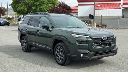 Deep Emerald Green Pearl 2026 Subaru Outback Premium