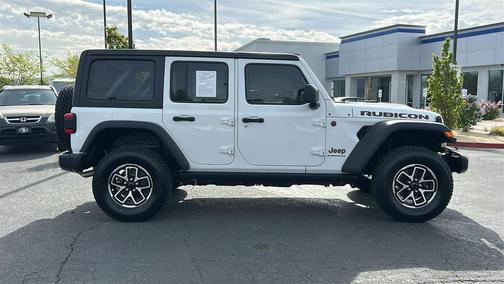 Bright White Clearcoat 2024 Jeep Wrangler Rubicon